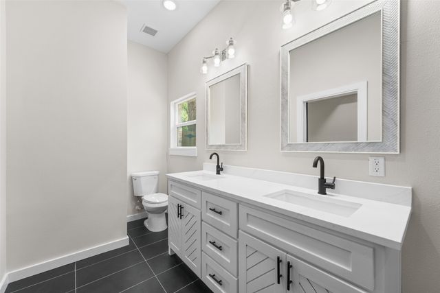 108 Parkside Drive, Trinidad, TX 75163