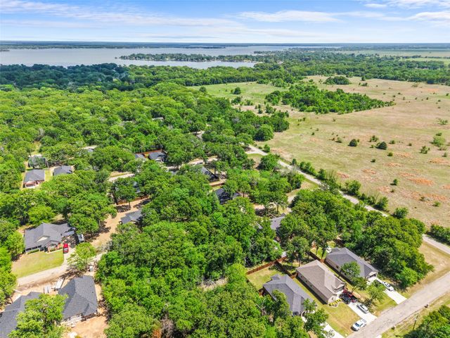 108 Parkside Drive, Trinidad, TX 75163