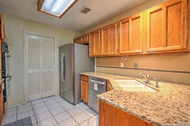 16535 Fox Knl, San Antonio, TX 78247