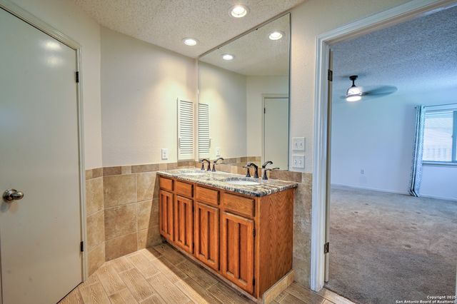 16535 Fox Knl, San Antonio, TX 78247