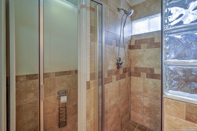 16535 Fox Knl, San Antonio, TX 78247