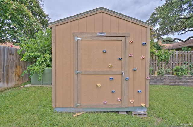 16535 Fox Knl, San Antonio, TX 78247
