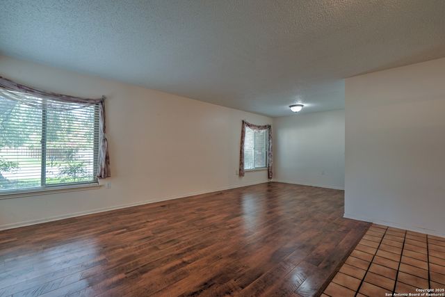 16535 Fox Knl, San Antonio, TX 78247