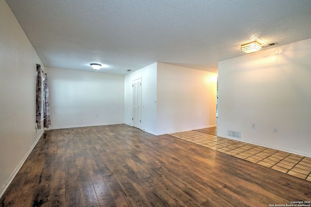 16535 Fox Knl, San Antonio, TX 78247