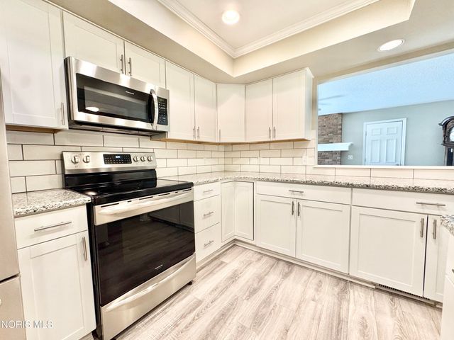 29660 E River Road, Perrysburg, OH 43551