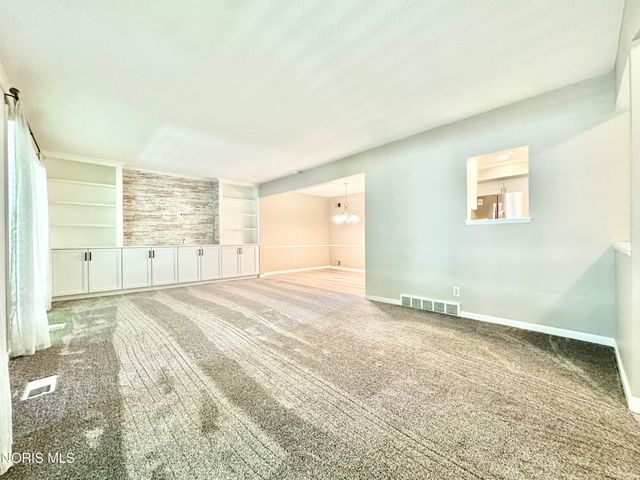 29660 E River Road, Perrysburg, OH 43551