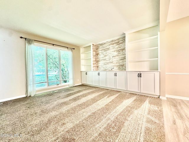 29660 E River Road, Perrysburg, OH 43551