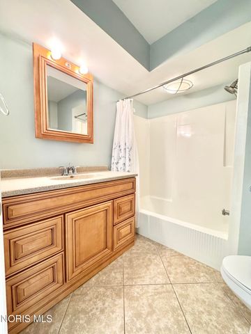 29660 E River Road, Perrysburg, OH 43551