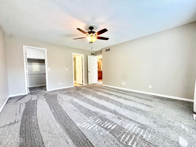 29660 E River Road, Perrysburg, OH 43551