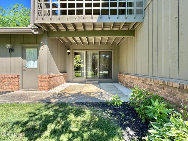 29660 E River Road, Perrysburg, OH 43551