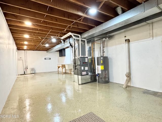 29660 E River Road, Perrysburg, OH 43551