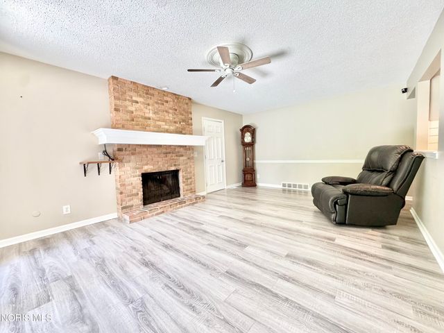 29660 E River Road, Perrysburg, OH 43551