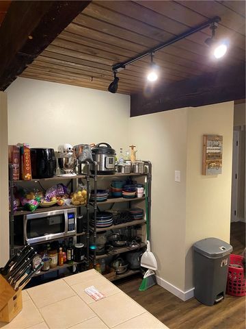 1831 Duncan Ave, Mccandless, PA 15101