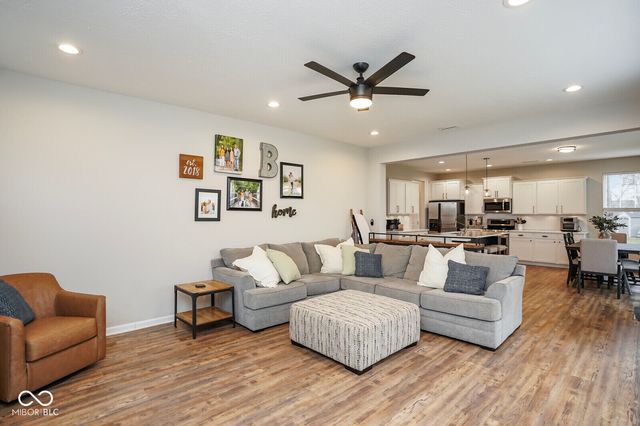 1012 Brockton Court, Greenfield, IN 46140
