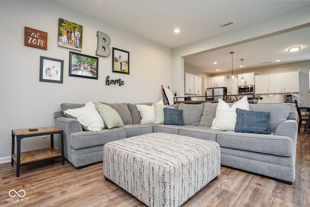 1012 Brockton Court, Greenfield, IN 46140