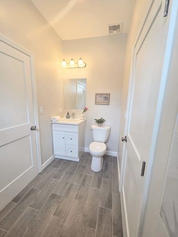 47 Myrtle St, Lynn, MA 01905