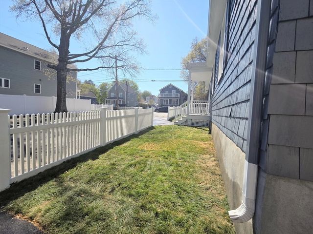 47 Myrtle St, Lynn, MA 01905