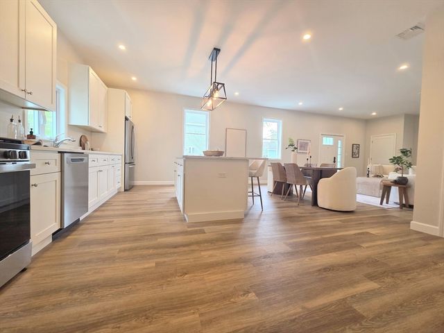 47 Myrtle St, Lynn, MA 01905