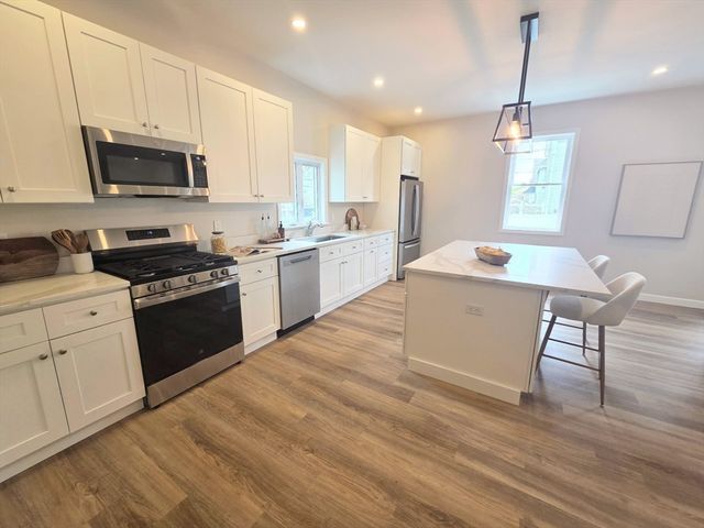 47 Myrtle St, Lynn, MA 01905