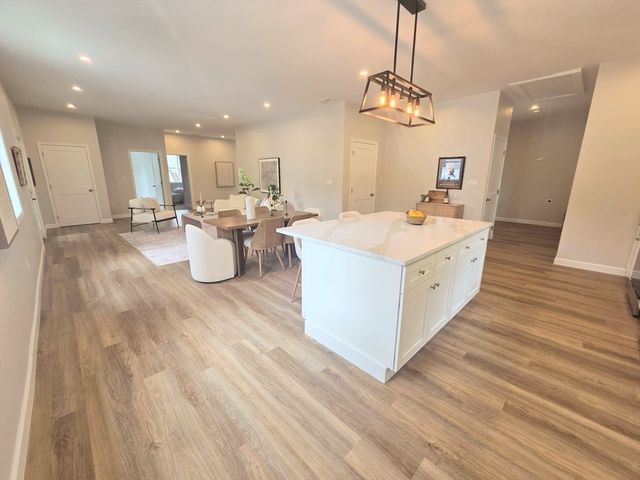 47 Myrtle St, Lynn, MA 01905