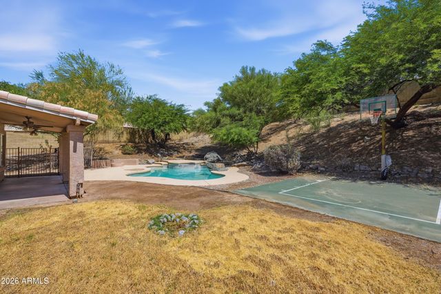 908 E VERBENA Drive, Phoenix, AZ 85048