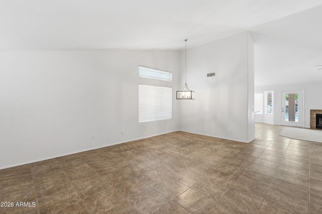908 E VERBENA Drive, Phoenix, AZ 85048 — photo 3