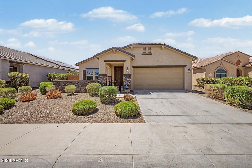 25953 W SEQUOIA Drive, Buckeye, AZ 85396 — photo 2