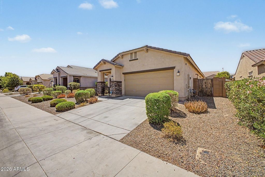 25953 W SEQUOIA Drive, Buckeye, AZ 85396 — photo 4