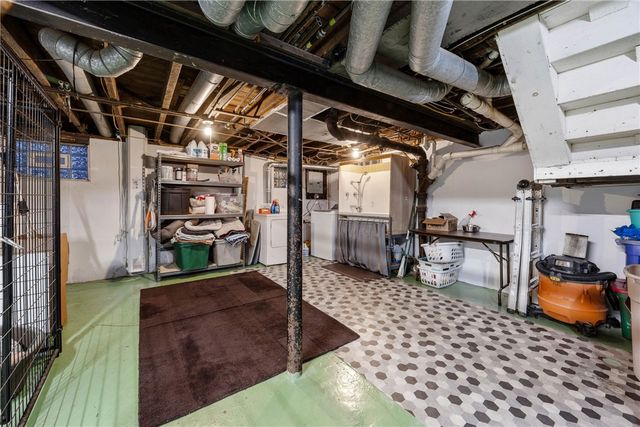 84 Kentucky Avenue, Gates, NY 14606