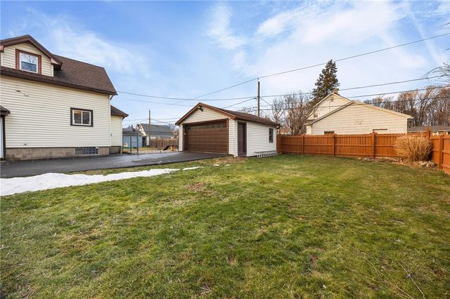 84 Kentucky Avenue, Gates, NY 14606