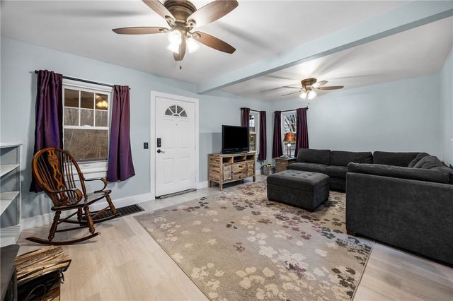 84 Kentucky Avenue, Gates, NY 14606