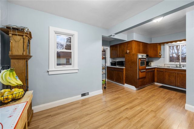 84 Kentucky Avenue, Gates, NY 14606