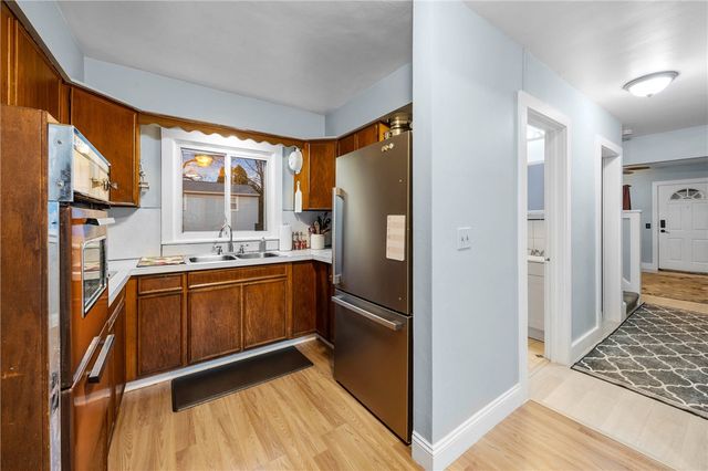 84 Kentucky Avenue, Gates, NY 14606