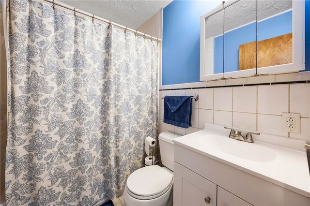 84 Kentucky Avenue, Gates, NY 14606