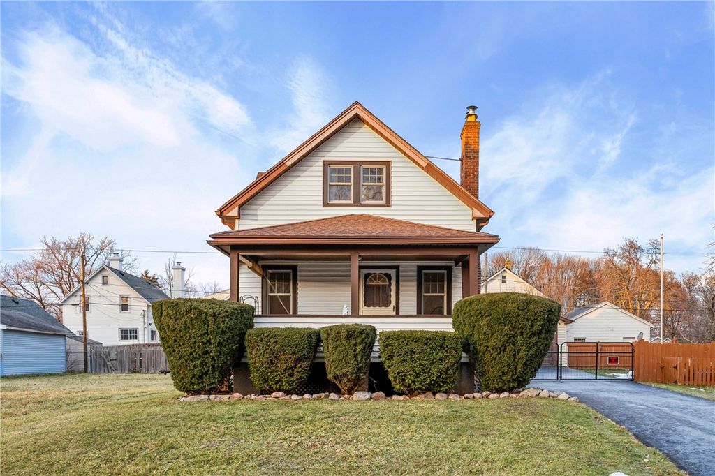 84 Kentucky Avenue, Gates, NY 14606