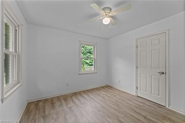 8016 Brays Point RD, Hayes, VA 23072