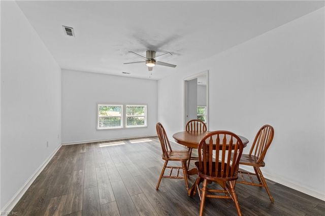 8016 Brays Point RD, Hayes, VA 23072