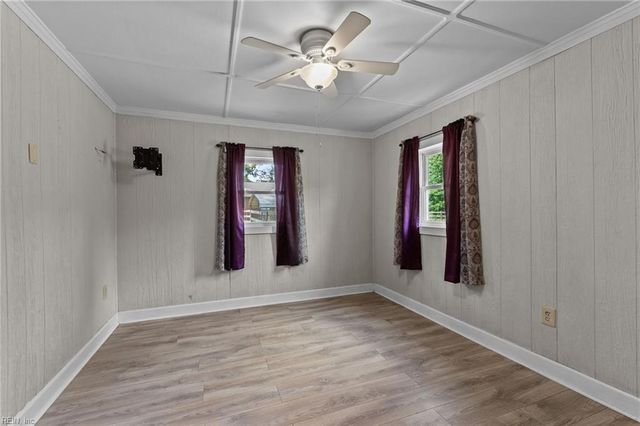 8016 Brays Point RD, Hayes, VA 23072
