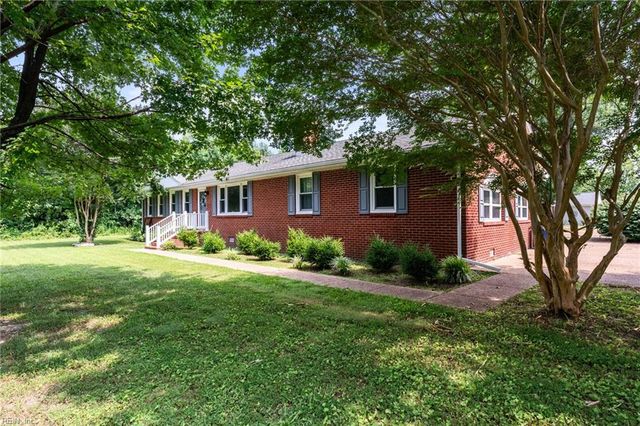 8016 Brays Point RD, Hayes, VA 23072