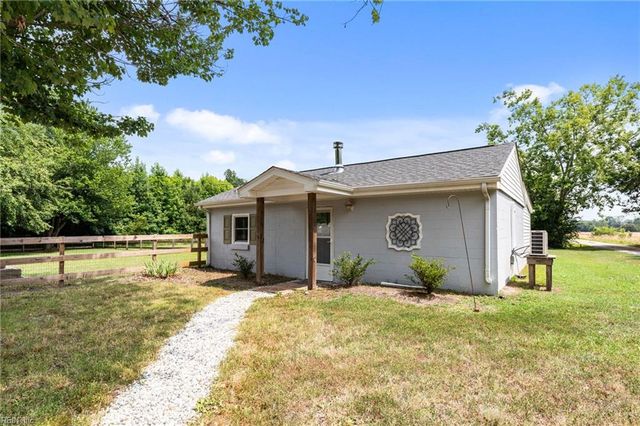 8016 Brays Point RD, Hayes, VA 23072