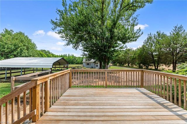 8016 Brays Point RD, Hayes, VA 23072