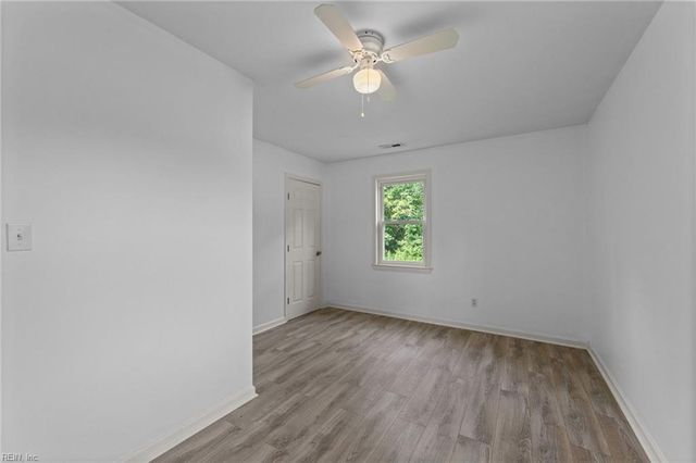 8016 Brays Point RD, Hayes, VA 23072