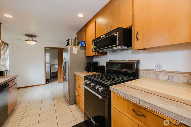6850 E Grandview Street, Tacoma, WA 98404
