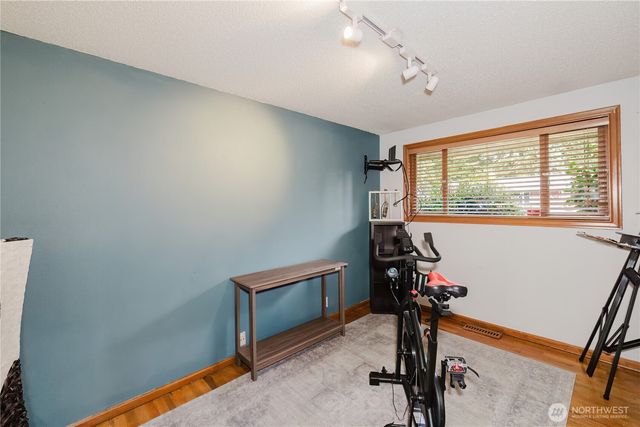 6850 E Grandview Street, Tacoma, WA 98404