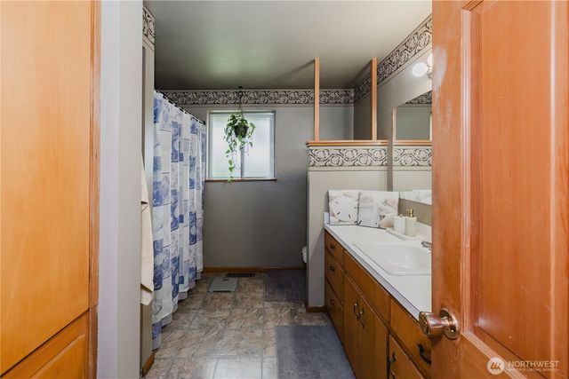 6850 E Grandview Street, Tacoma, WA 98404