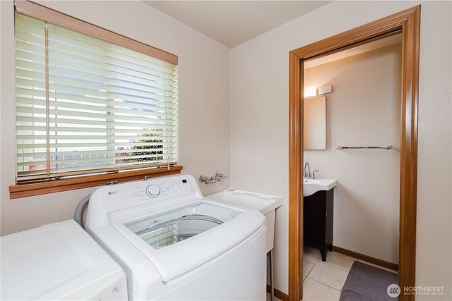 6850 E Grandview Street, Tacoma, WA 98404