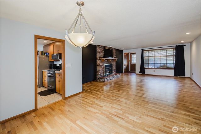 6850 E Grandview Street, Tacoma, WA 98404