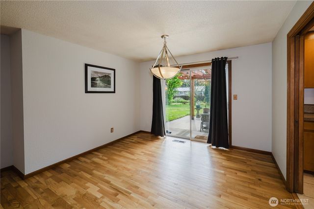 6850 E Grandview Street, Tacoma, WA 98404