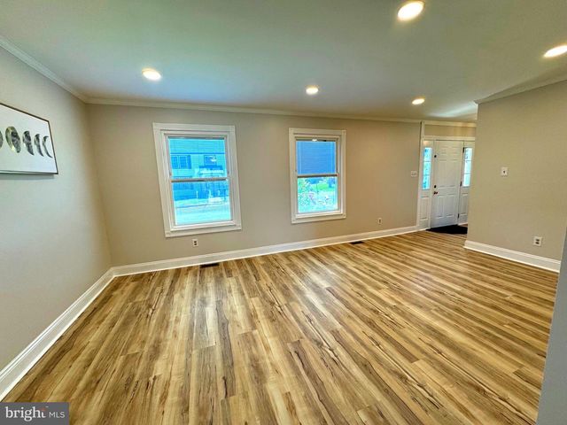 1942 OAKFORD AVE, Feasterville Trevose, PA 19053