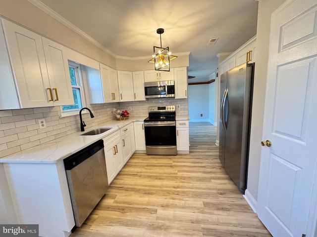 1942 OAKFORD AVE, Feasterville Trevose, PA 19053
